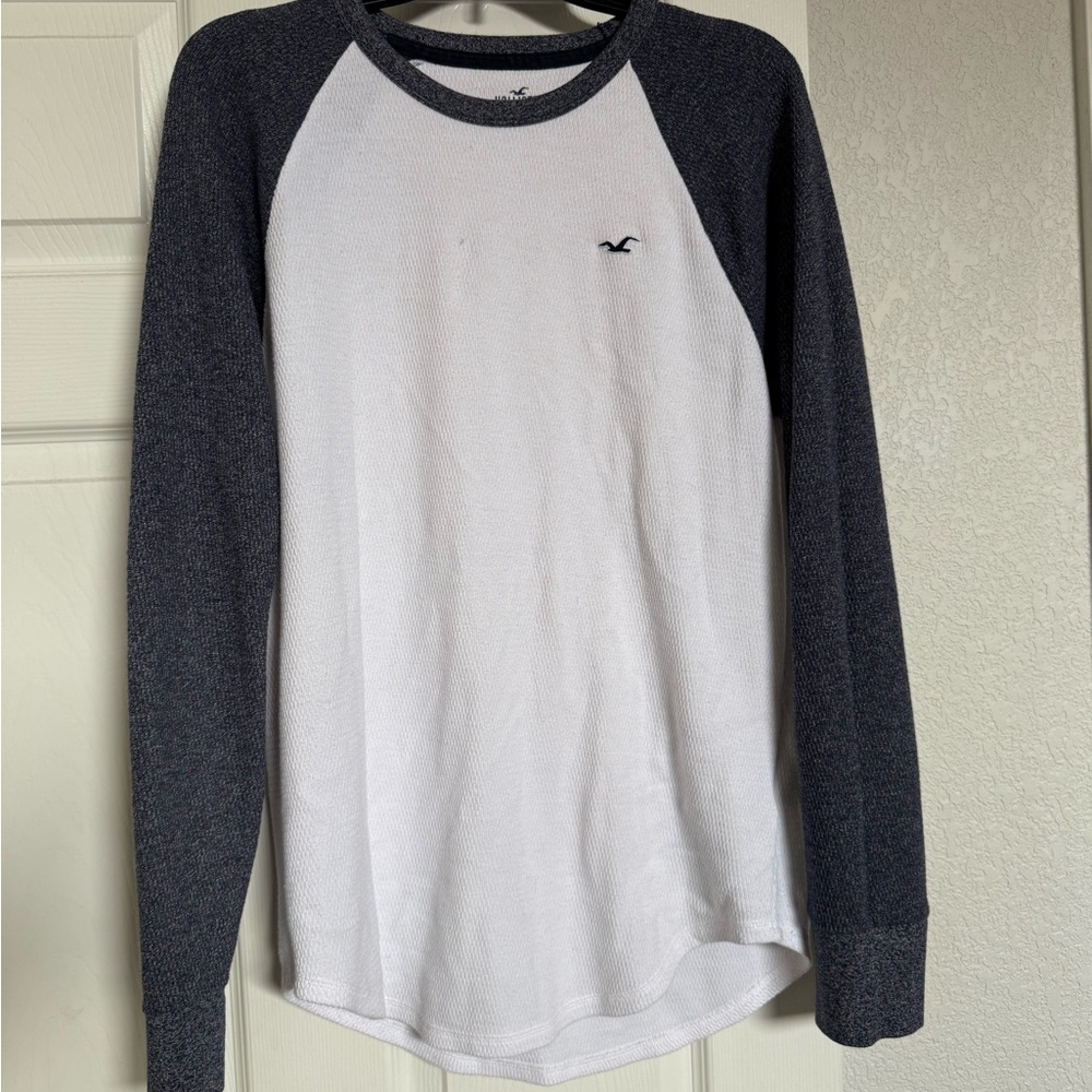 Hollister Men's White and blue Long Sleeve Shirt